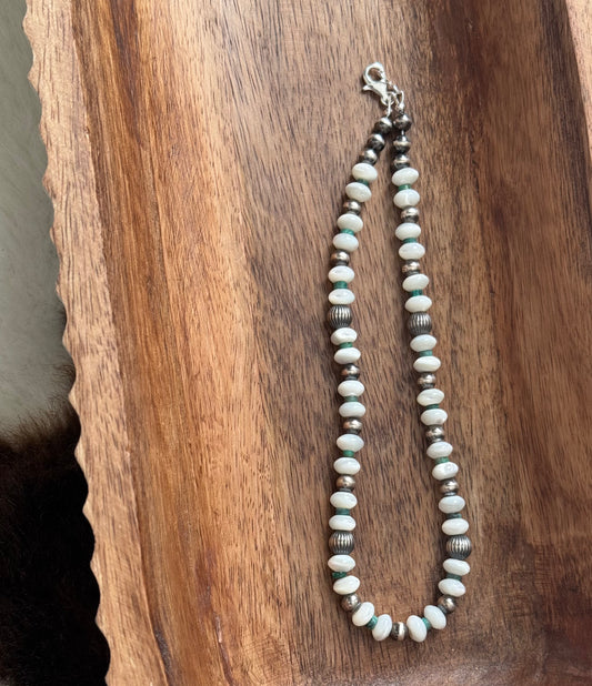 The Pretty Pearl Snap Strand