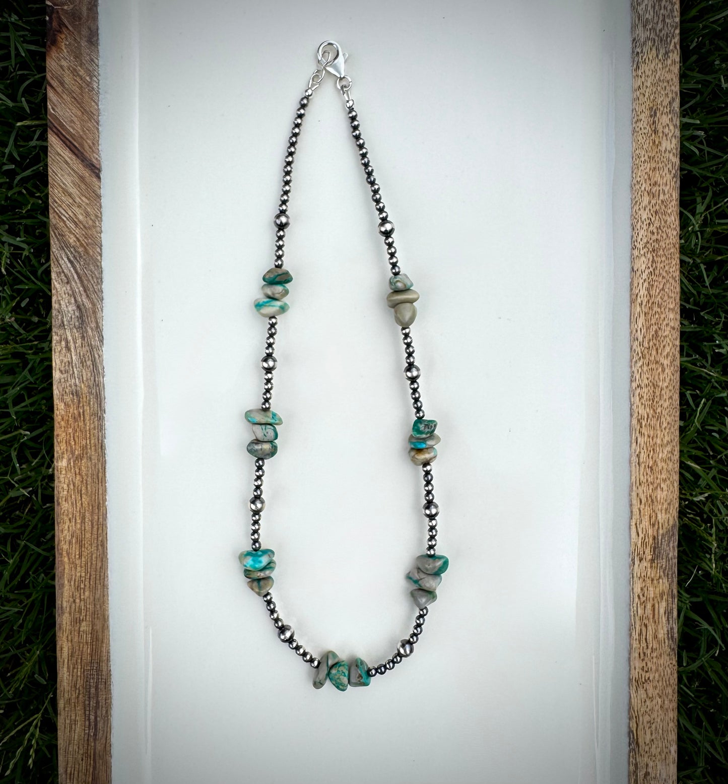 The Ribbons & Pearls Strand